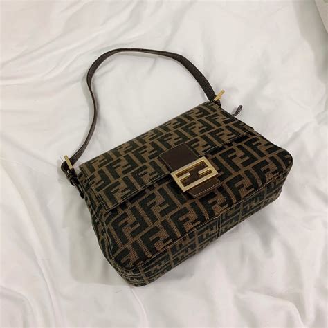 fendi baguette classic